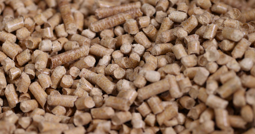 Prawidłowo zabezpieczona paleta pelletu Maximer w suchym magazynie